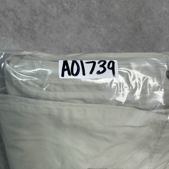 Men's Polo Ralph Lauren Khaki Chino Pants Size 44 44B X 31 Stretch Classic Fit - Picture 9 of 9